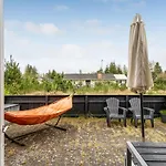 Kaare - 400m From The Sea By Interhome