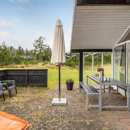 Kaare - 400m From The Sea By Interhome