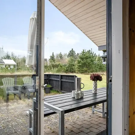 Nyaraló Kaare - 400m From The Sea By Interhome Hals