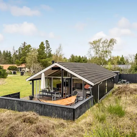 Kaare - 400m From The Sea By Interhome * Hals