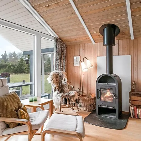 Nyaraló Kaare - 400m From The Sea By Interhome